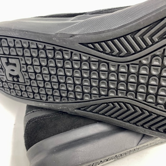 DC Shoes Men's Infinite Slip-On Skate
Shoes Black/Black/Black Sz 8 flat low top - Picture 13 of 15